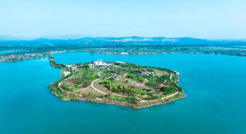 依托青海湖国家公园建设