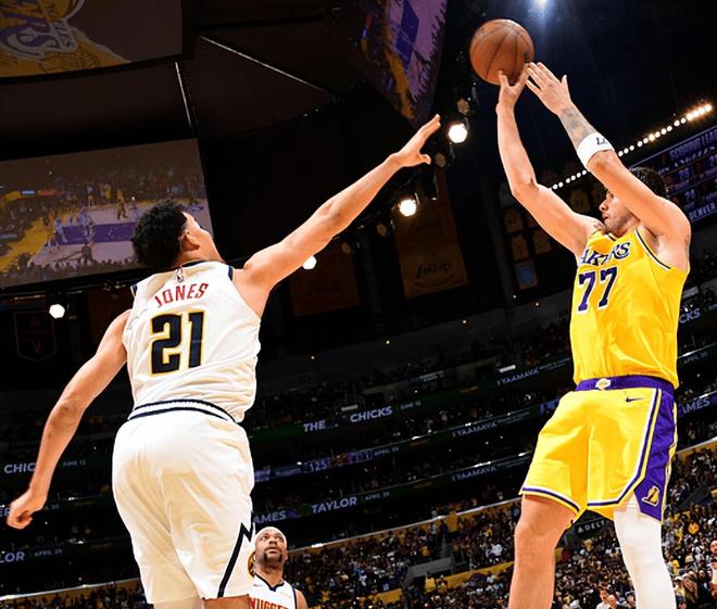 卢卡绝杀掘金力压文班亚马当选NBA今日最佳球员