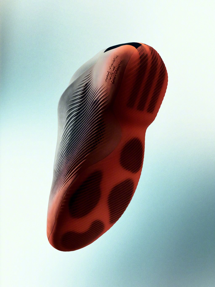 达林-彼得森首秀3D打印篮球鞋革新赛场装备