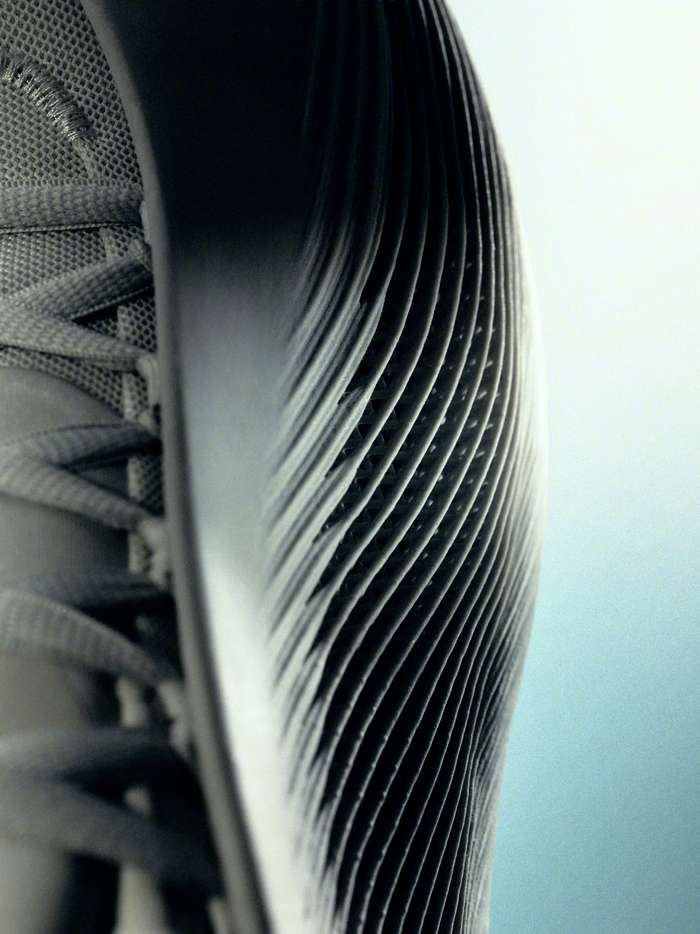 达林-彼得森首秀3D打印篮球鞋革新赛场装备