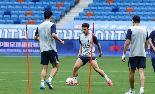 旧友对决：升班马与本土教练的较量