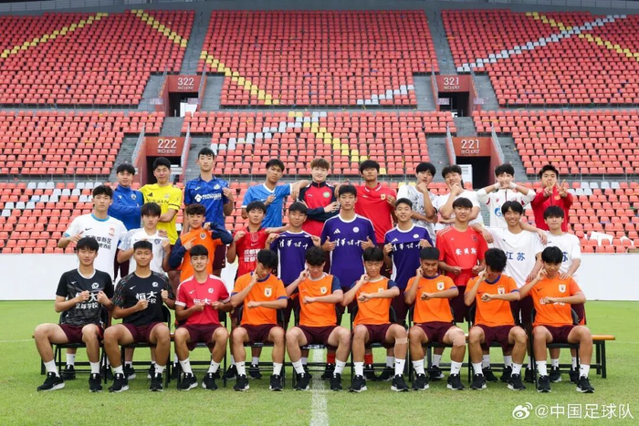 中国U17男足备战亚洲杯首战印尼队 浮嶋敏率队冲