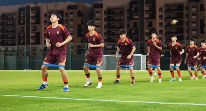 中国U17男足备战亚洲杯首战印尼队 浮嶋敏率队冲